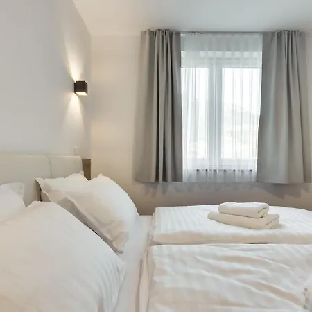 Chic With Balcony And In Apartment